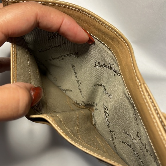 Salvatore Ferragamo Wallet - Picture 11 of 13